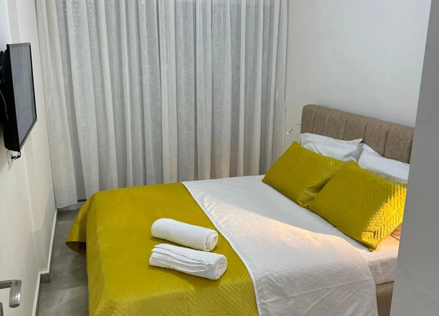 Em Apartments Sarande 0*,  Albania